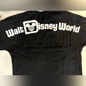 Disney Spirit Jersey. Size XL. Black and white.